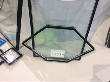 Κίνα Προσαρμοσμένο βουτυλικό θερμό πλήκτρο διαστήματος ακρών για το τριπλό μονώνοντας γυαλί προμηθευτής