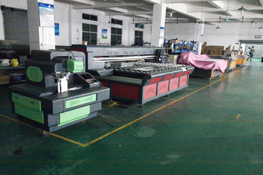 Κίνα Πιεζοηλεκτρικοί μεγάλοι UV επίπεδης βάσης εκτυπωτές 2500X1300mm CMYK+W/CMYK Inkjet προμηθευτής