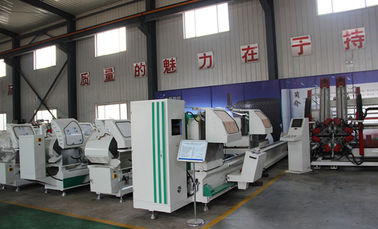 Κίνα Το παράθυρο PVC και CNC μηχανημάτων πορτών το διπλάσιο συνδέουν λοξά τον εξοπλισμό επεξεργασίας πριονιών προμηθευτής