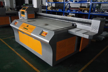 Επίπεδης βάσης UV εκτυπωτής Inkjet, εμπορική μηχανή εκτύπωσης για το PVC/ζαρωμένο χαρτόνι προμηθευτής